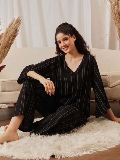 Women Black Striped Lounge Set